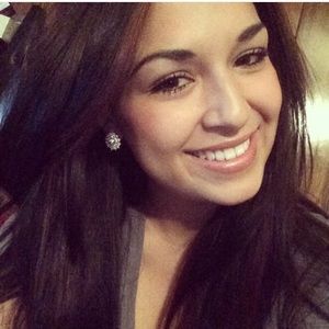 Meet your Posher, Karina